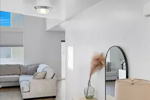 153 N Valcrest Dr, Saratoga Springs, UT 84045 - Photo 11