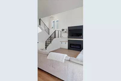 153 N Valcrest Dr, Saratoga Springs, UT 84045 - Photo 7