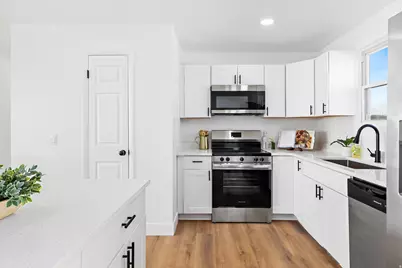 3312 W 7000 S, West Jordan, UT 84084 - Photo 9