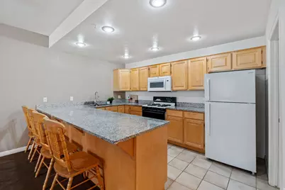 617 N Seven Peaks Blvd #10, Provo, UT 84606 - Photo 5