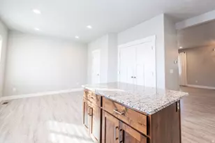 385 E 3900 N, North Ogden, UT 84414 - Photo 13