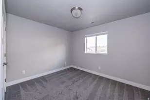 385 E 3900 N, North Ogden, UT 84414 - Photo 31