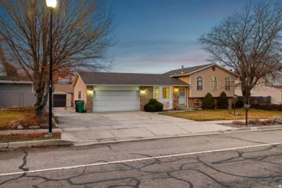 1602 E Sego Lily Dr, Sandy, UT 84092 - Photo 1