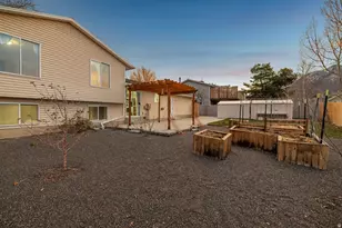 1602 E Sego Lily Dr, Sandy, UT 84092 - Photo 23