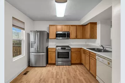 425 N 400 W, Heber City, UT 84032 - Photo 7