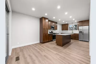 2702 E Oak Hills Dr, Layton, UT 84040 - Photo 7