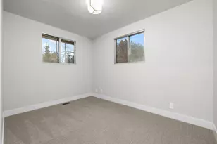 2702 E Oak Hills Dr, Layton, UT 84040 - Photo 11