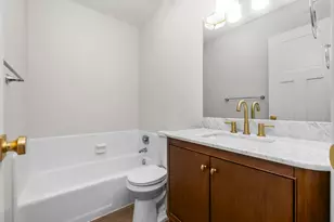 2702 E Oak Hills Dr, Layton, UT 84040 - Photo 9