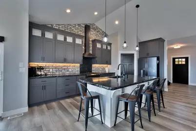 340 E 300 N, Moroni, UT 84646 - Photo 5