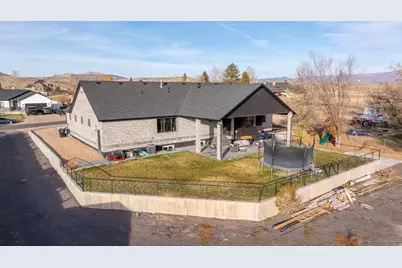 340 E 300 N, Moroni, UT 84646 - Photo 29