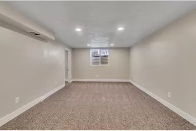 5289 S 2200 W, Roy, UT 84067 - Photo 19