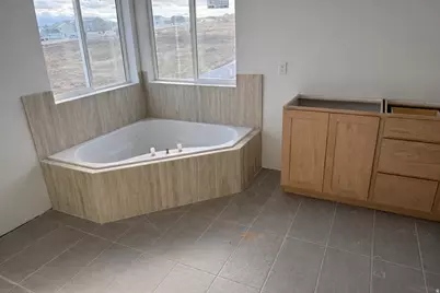 1334 E Boxelder Dr, Saratoga Springs, UT 84045 - Photo 5