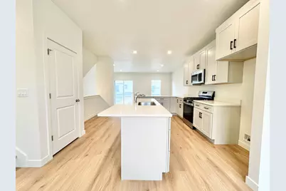 1692 N 1600 W, Layton, UT 84041 - Photo 7