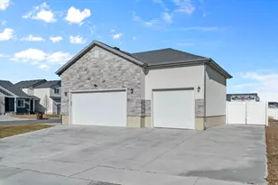 1217 E Pamela St, Eagle Mountain, UT 84005 - Photo 5