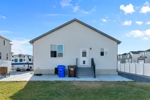 1217 E Pamela St, Eagle Mountain, UT 84005 - Photo 35