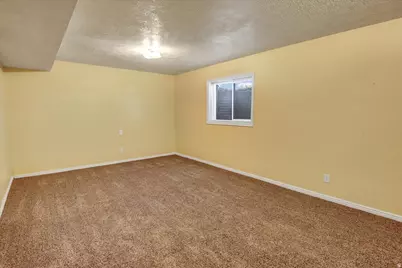 4374 S 2900 W, Roy, UT 84067 - Photo 25