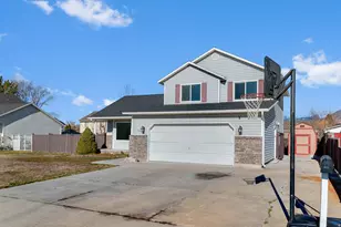 792 W 810 N, Pleasant Grove, UT 84062 - Photo 3