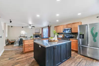 291 W Kestrel Dr, Saratoga Springs, UT 84045 - Photo 7