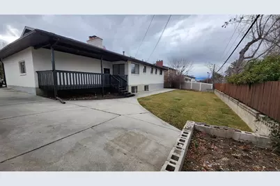 2099 E Worchester Dr S, Cottonwood Heights, UT 84121 - Photo 29