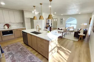 2099 E Worchester Dr S, Cottonwood Heights, UT 84121 - Photo 5