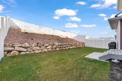966 W Ruddy Clover Ln N, Saratoga Springs, UT 84045 - Photo 25