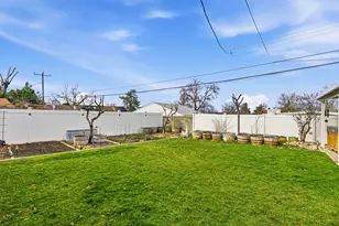 2117 E Rolling Knolls Way, Cottonwood Heights, UT 84121 - Photo 5