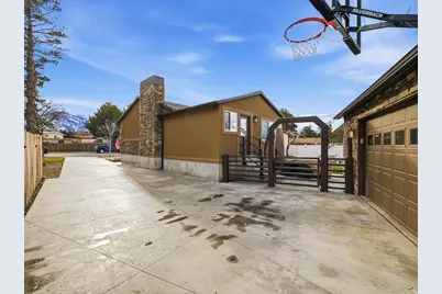 2117 E Rolling Knolls Way, Cottonwood Heights, UT 84121 - Photo 7