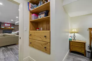 2117 E Rolling Knolls Way, Cottonwood Heights, UT 84121 - Photo 49