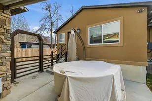 2117 E Rolling Knolls Way, Cottonwood Heights, UT 84121 - Photo 9