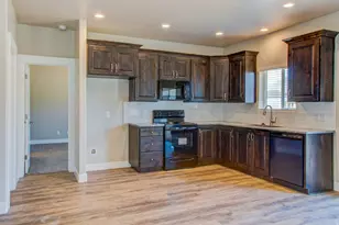 2163 E 200 N, Spanish Fork, UT 84660 - Photo 3