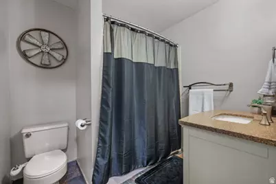 2330 E 2400 N, Layton, UT 84040 - Photo 35