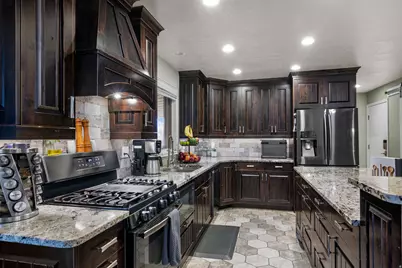 2330 E 2400 N, Layton, UT 84040 - Photo 17