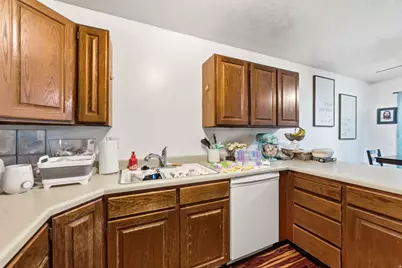 3126 S Applewood W, Bountiful, UT 84010 - Photo 9