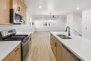 12956 S Calf Creek Ct, Riverton, UT 84096 - Photo 17