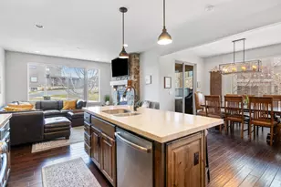 832 S Edgewater Ct, Huntsville, UT 84317 - Photo 11