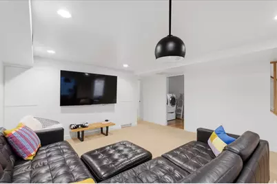 2136 S Elaine Dr E, Bountiful, UT 84010 - Photo 43