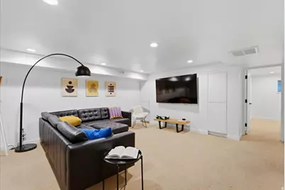 2136 S Elaine Dr E, Bountiful, UT 84010 - Photo 49