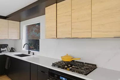 2136 S Elaine Dr E, Bountiful, UT 84010 - Photo 19