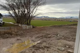 760 E 1250 S, Hyrum, UT 84319 - Photo 13