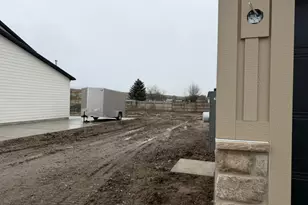 760 E 1250 S, Hyrum, UT 84319 - Photo 9