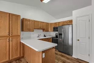 9203 S Holly Lily Ln, West Jordan, UT 84081 - Photo 11