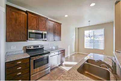 4088 E Oakland Hills Dr, Eagle Mountain, UT 84005 - Photo 15