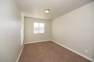 4088 E Oakland Hills Dr, Eagle Mountain, UT 84005 - Photo 27