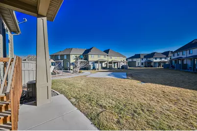 4088 E Oakland Hills Dr, Eagle Mountain, UT 84005 - Photo 37