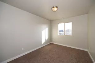 4088 E Oakland Hills Dr, Eagle Mountain, UT 84005 - Photo 31