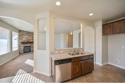 4088 E Oakland Hills Dr, Eagle Mountain, UT 84005 - Photo 13