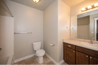 4088 E Oakland Hills Dr, Eagle Mountain, UT 84005 - Photo 29