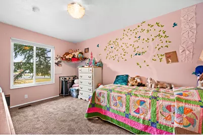 1065 E Fallbrook Way, Sandy, UT 84094 - Photo 19