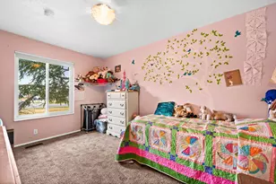 1065 E Fallbrook Way, Sandy, UT 84094 - Photo 19