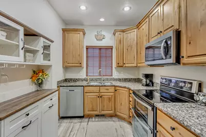 622 E Wyngate Pointe Ln S, Draper, UT 84020 - Photo 7